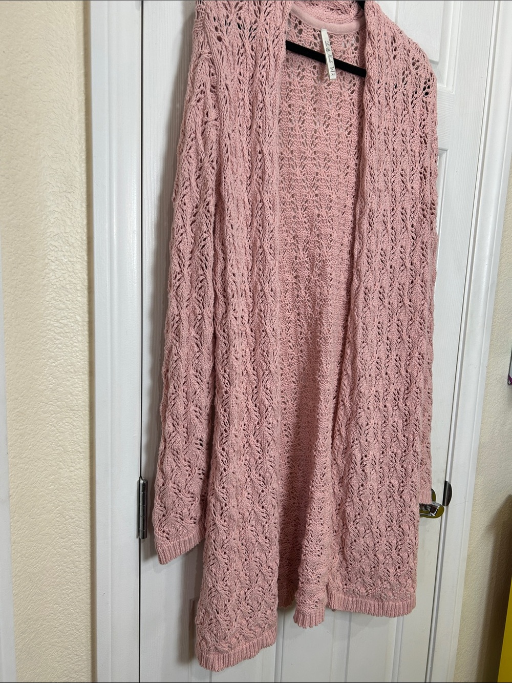Leo & Nicole Dusty Pink Open-Front Lace Knit Cotton Blend Cardigan - Picture 4 of 10
